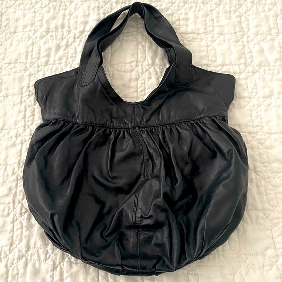 Stunning Black Leather Valentino Pleated Leather Shoulder Bag Satchel - Picture 1 of 10